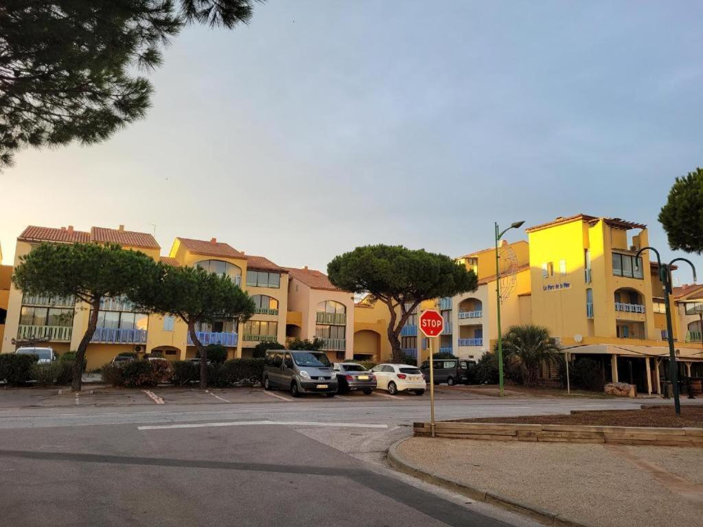 Superbe Appartement Tout Confort Le Barcarès Extérieur photo